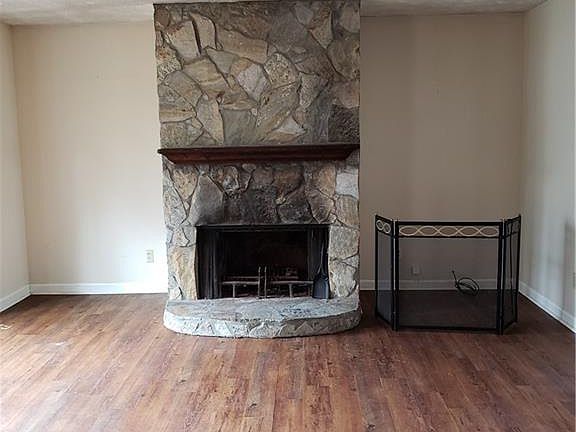 3rd image of 108 Lumpkin Dr