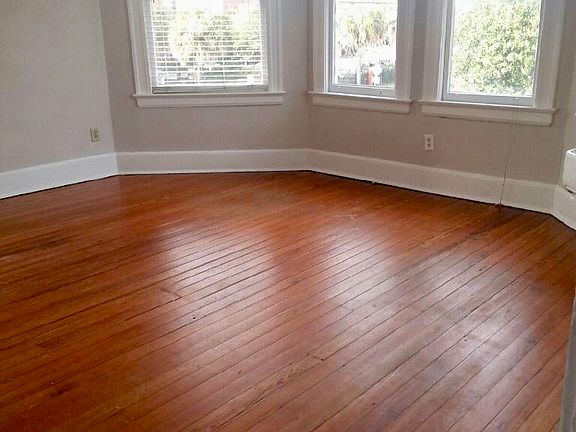 3rd image of 203 E Gwinnett St APT 3