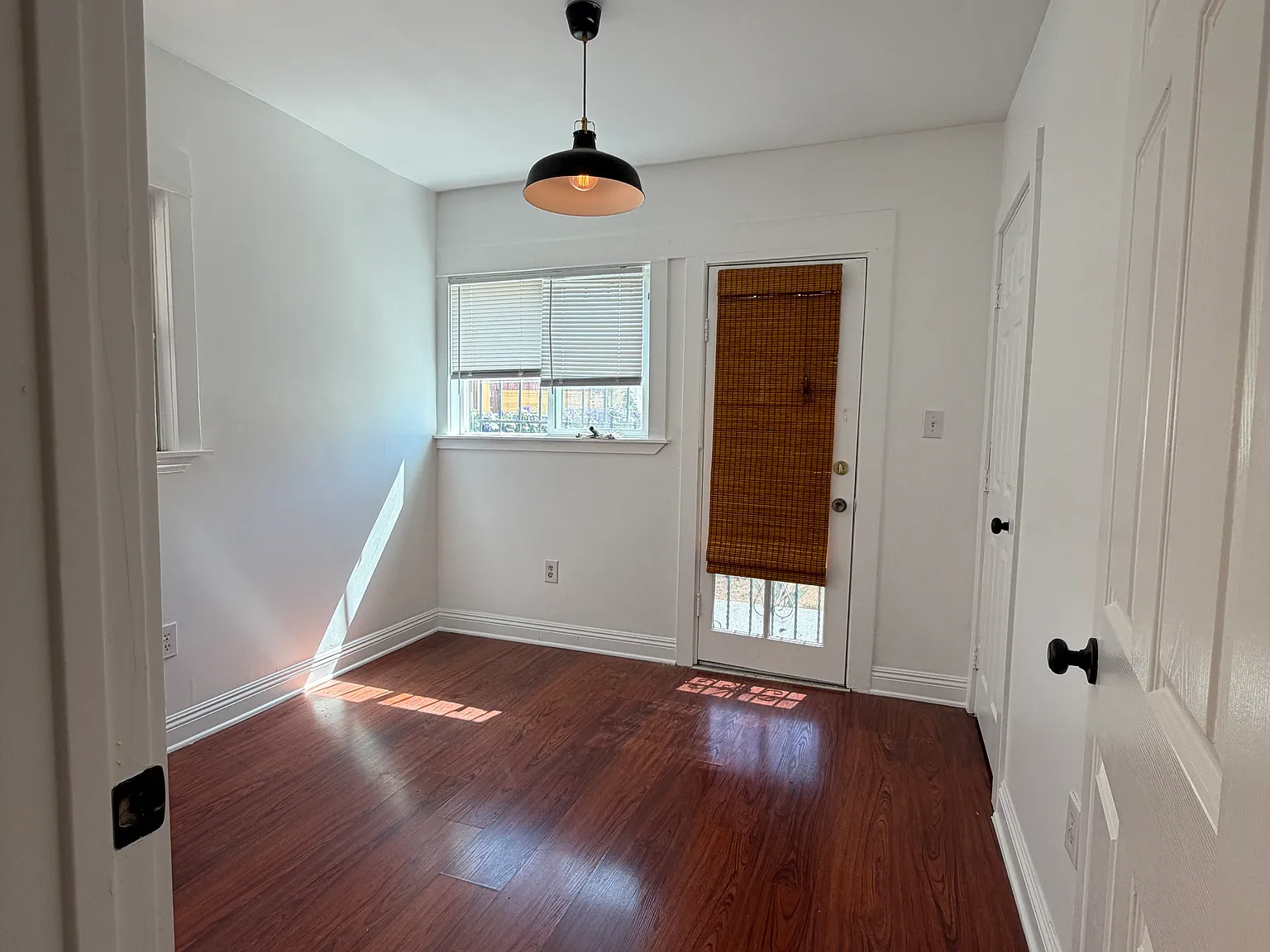 3 bed, 1400 sqft, $2,900 — Photo 4