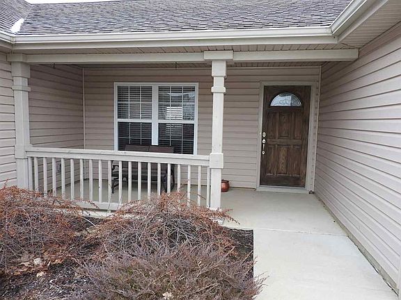 3rd image of 4716 Foxmoor Ln