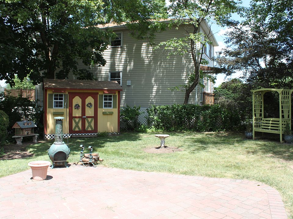 2nd image of 86 Park Ave