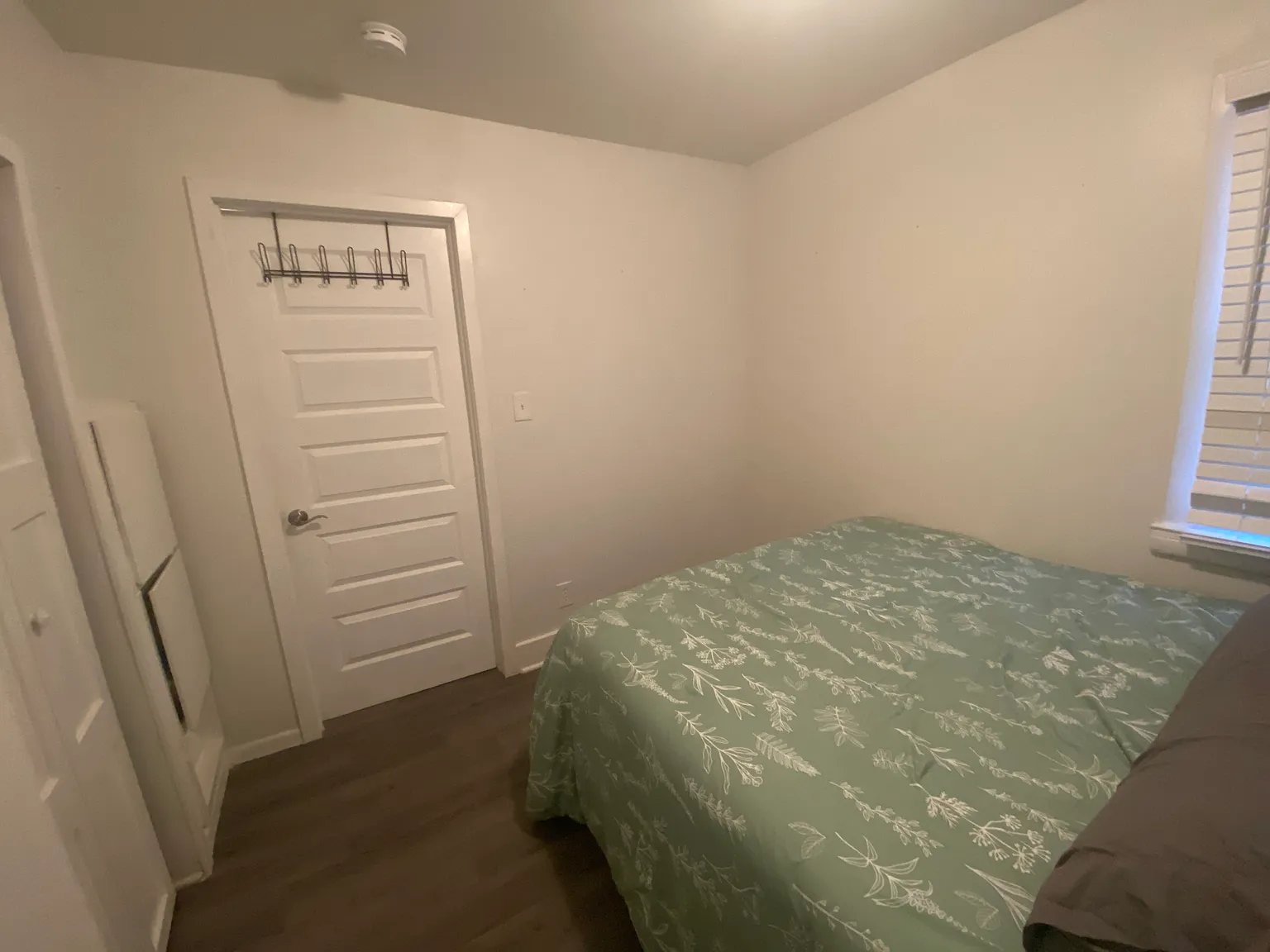 1722 E Evelyn Ave — Photo 4