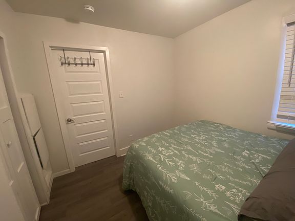 Bedroom Photo #2