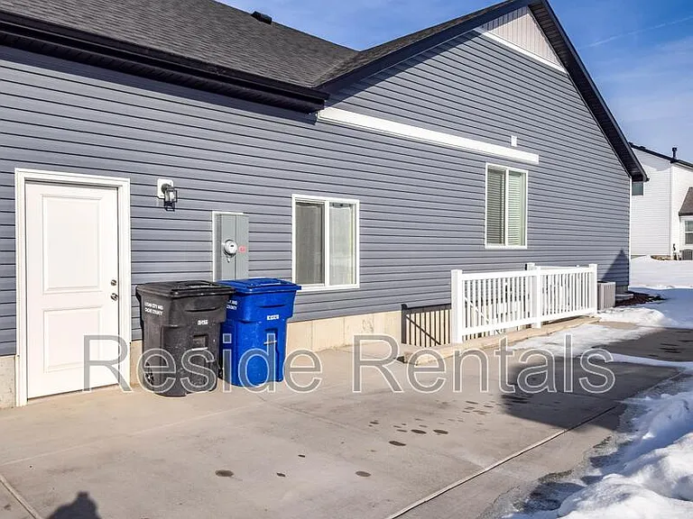 362 N 600 W — Photo 10