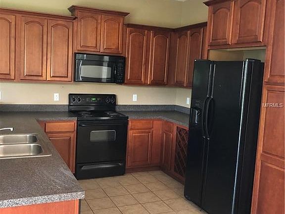 3rd image of 1836 Cedar Lake Dr