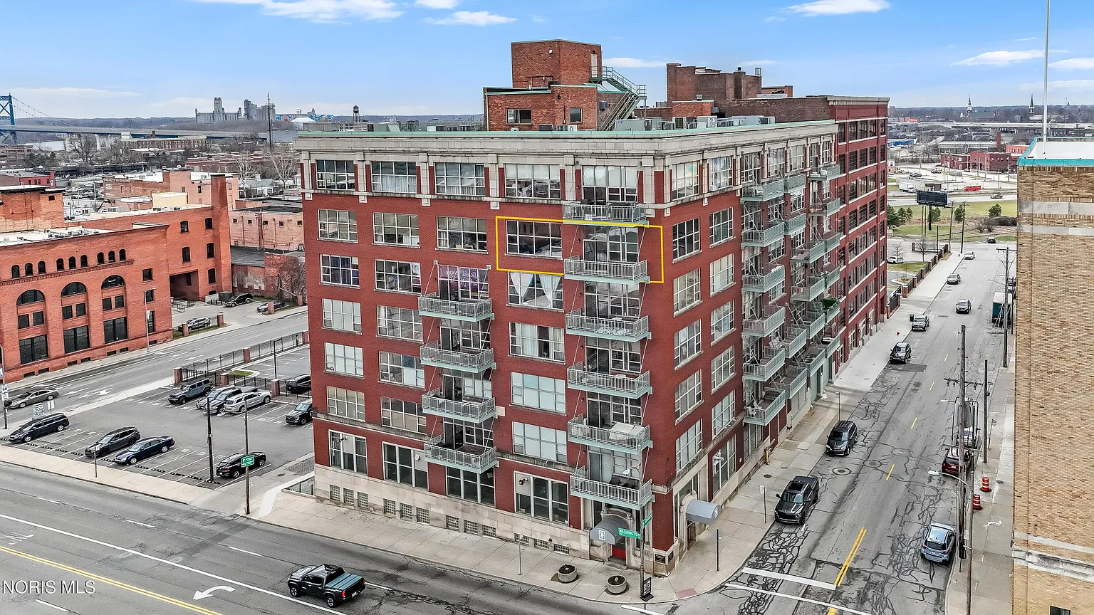 745 Washington St APT 601 photo 1