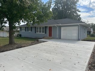 205 Crescent Dr, Chillicothe, MO 64601