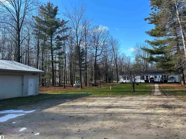4644 North Rd, Standish, MI 48658