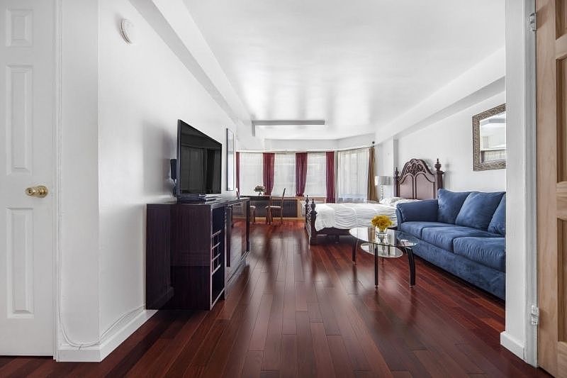 1st image of 225 E 46th St APT 12D