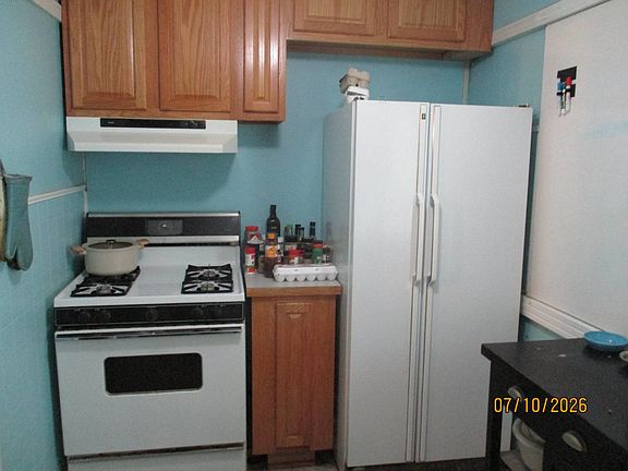 5th image of 131 S 7th St