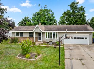 432 West St, Gaylord, MI 49735