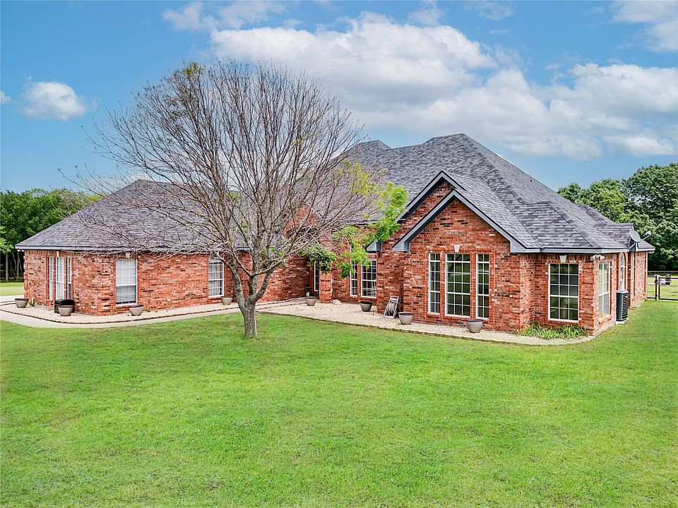 1st image of 243 Green Meadow Ct
