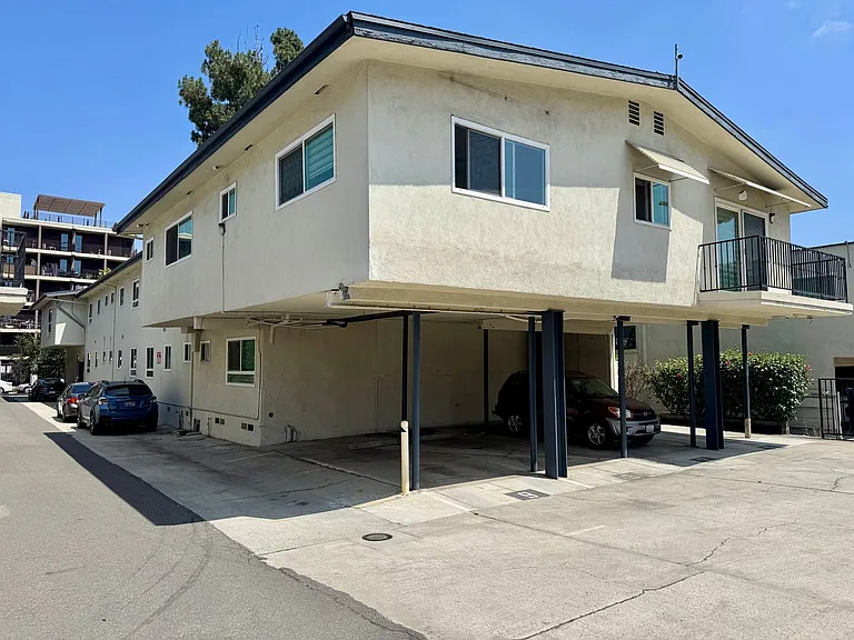 275 N. Oakland — Photo 11