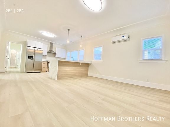 2nd image of 865 N Las Palmas Ave #863