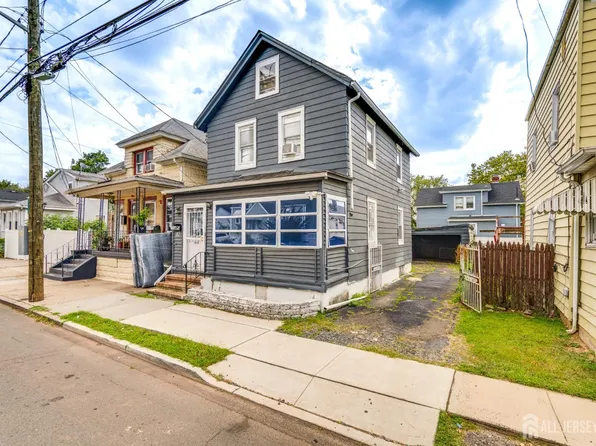 82 S Ward St, New Brunswick, NJ 08901