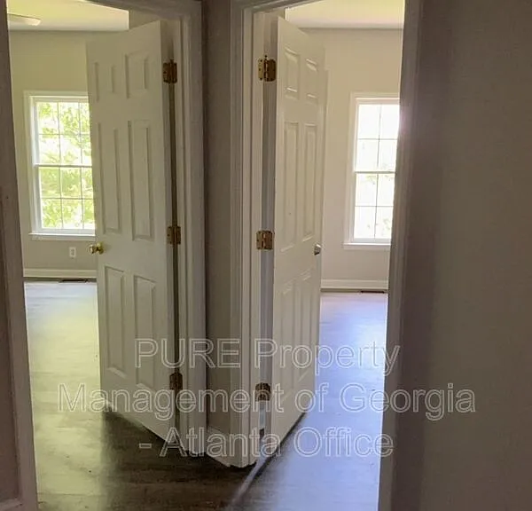 27 N Hampton Dr — Photo 14