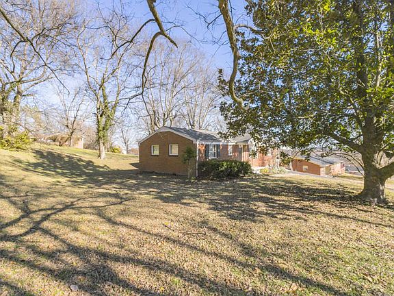 2nd image of 102 Fairview Dr