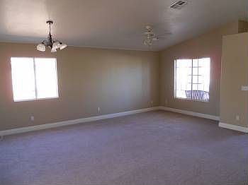 2nd image of 919 Villa Grove Ave
