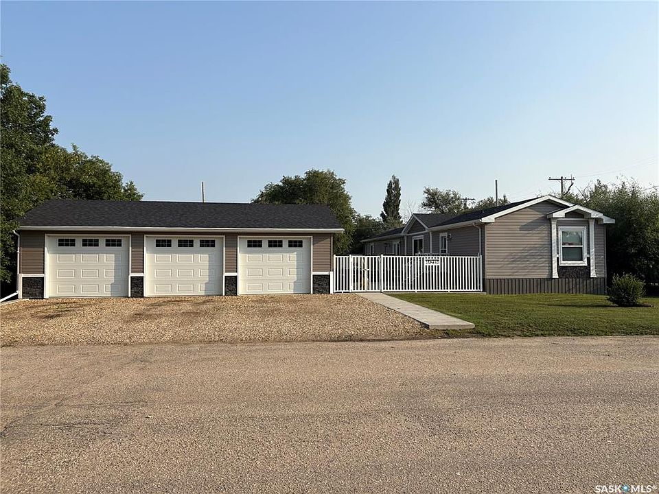 1st image of 151 2nd AVENUE