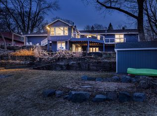 7300 Laredo Dr, Chanhassen, MN 55317