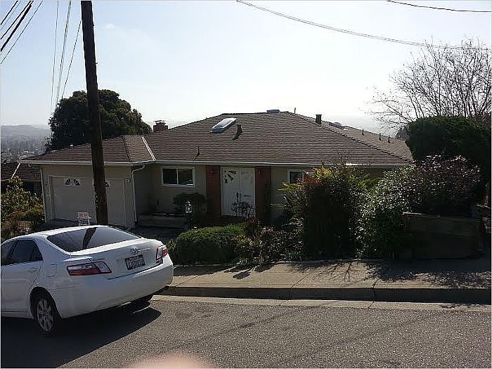 1st image of 2481 Yaffe Dr