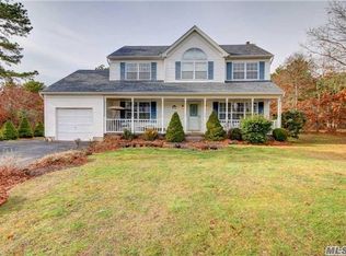 12 Southaven Dr, Brookhaven, NY 11719