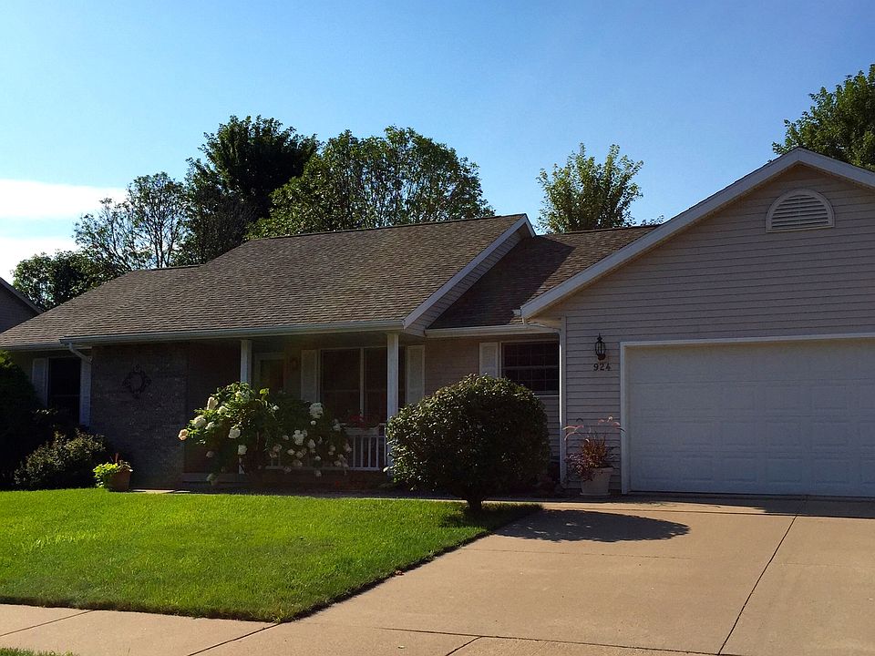 Beautiful Onalaska home 