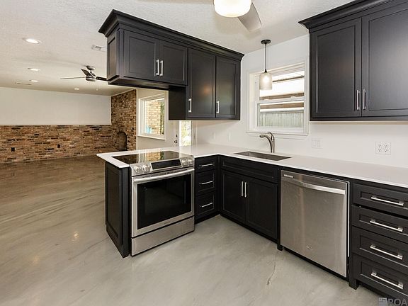 3rd image of 12424 Mollylea Dr