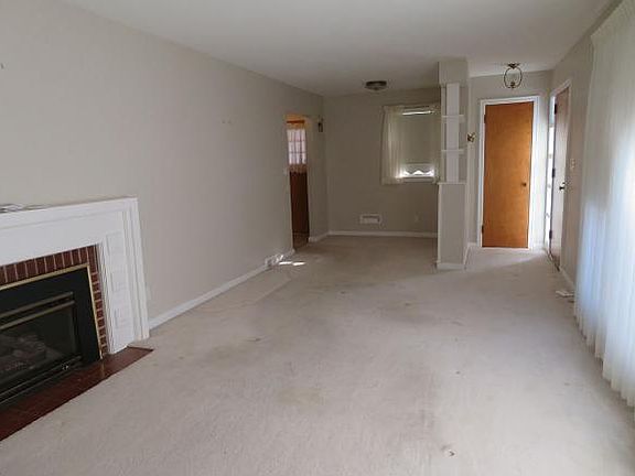 2nd image of 9 Audubon Ave