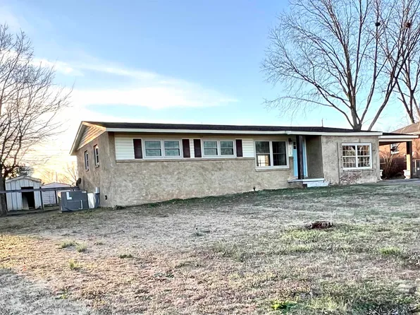 402 Ford St, Muscle Shoals, AL 35661