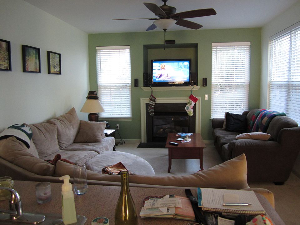 2nd image of 204 Cherry Ln