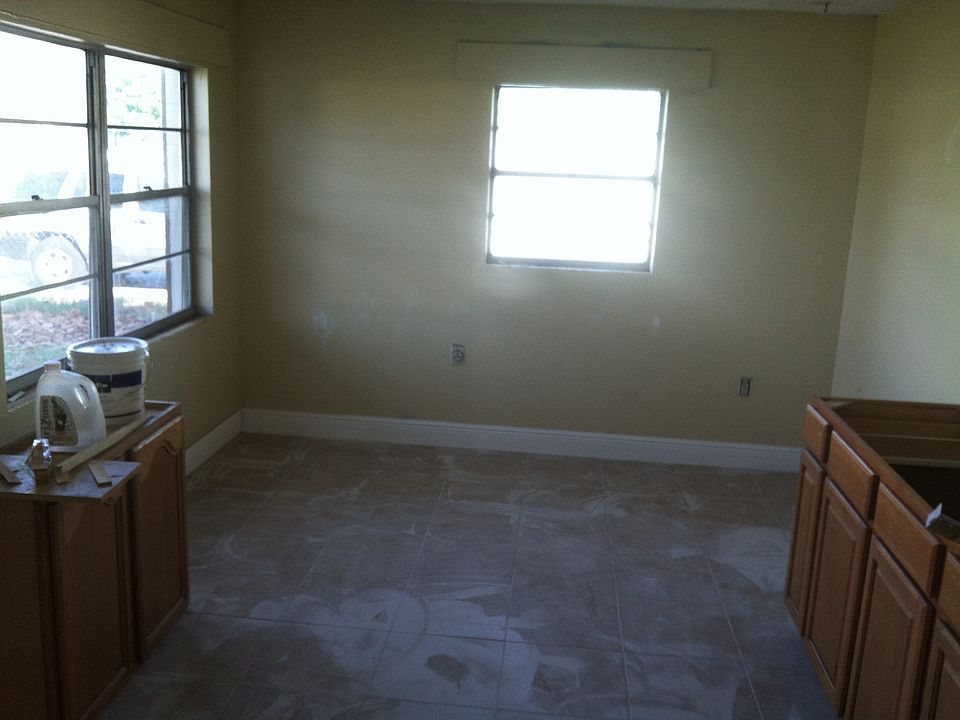 2nd image of 5620 Astoria Pl