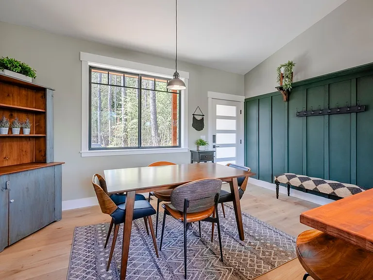 137 Alpha Rd — Photo 3