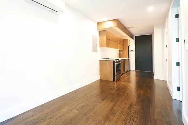 Rented by Lodger Corp | media 7