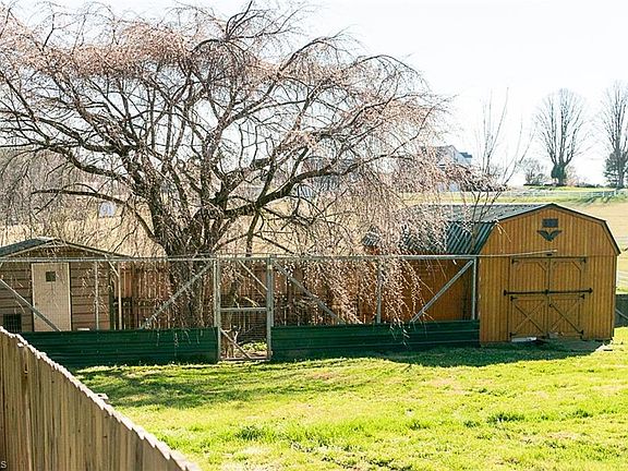 4th image of 1114 Holly Springs Rd