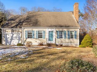 10 Paddocks Pond Rd, Harwich, MA 02645