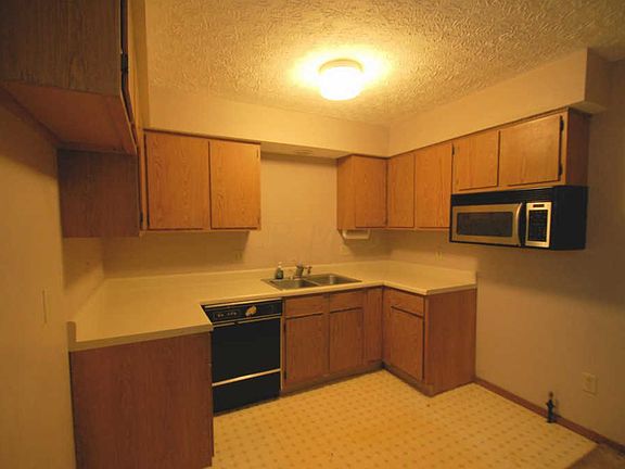 5th image of 2402 Carolina Ave