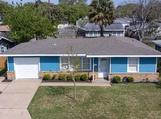 114 Tuna Ave, Galveston, TX 77550