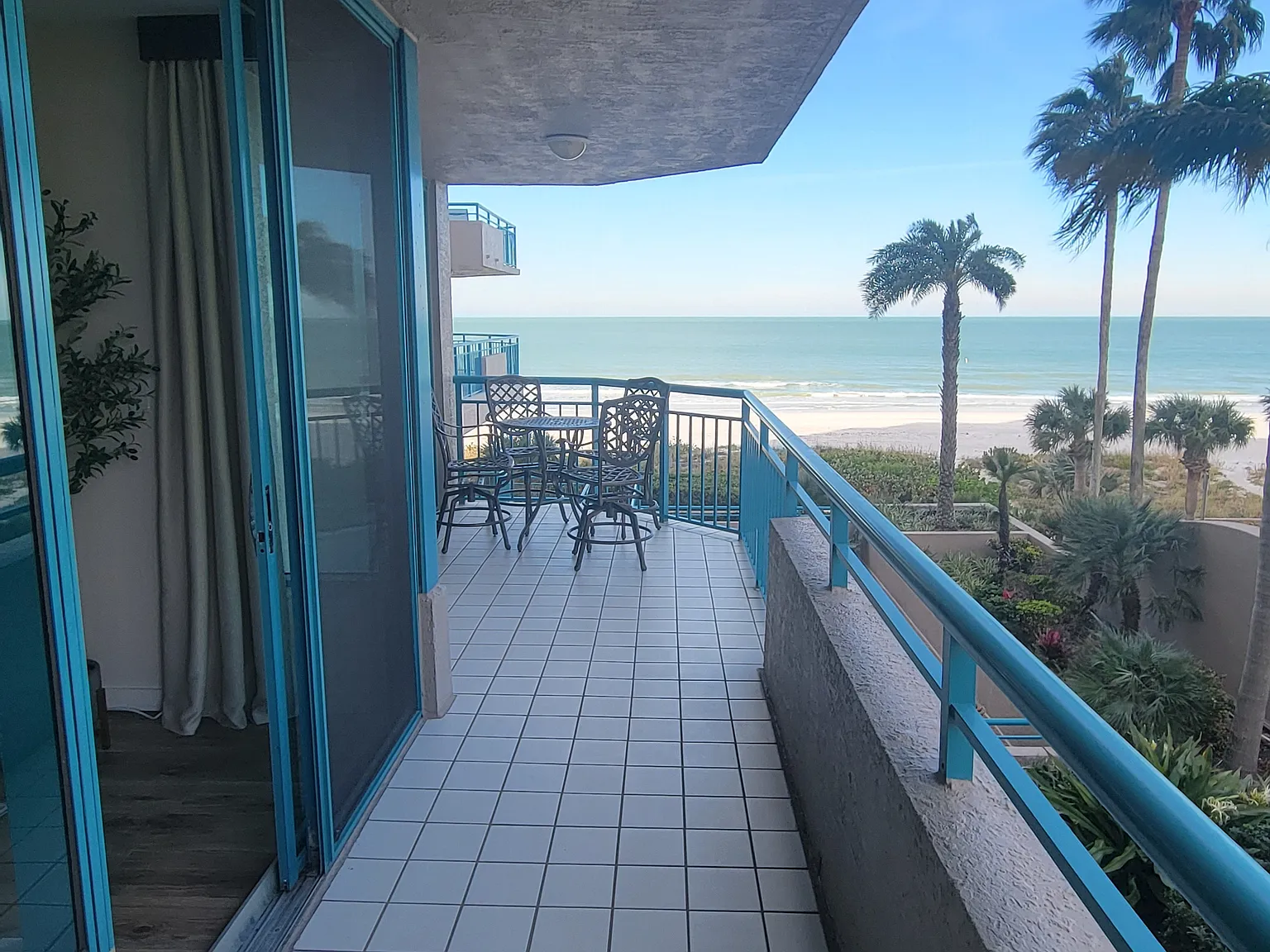 2 bed, 1255 sqft, $5,500 — Photo 3