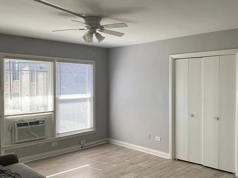 10425-37 S Longwood Ln — Photo 11