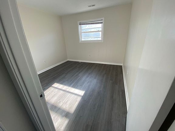 5th image of 1019 Albemarle Ave #3