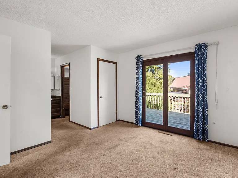5916 Wolf Creek Pl — Photo 18