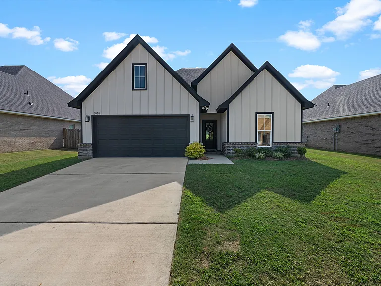 5028 Falcon Bay Dr — Photo 2