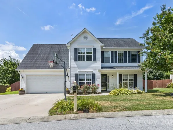 233 Black River Rd, Fletcher, NC 28732