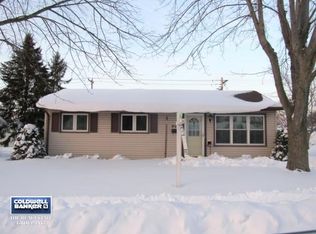 426 Roselawn Dr, BRILLION, WI 54110