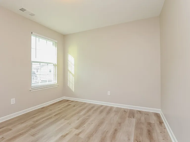 408 Parmley Ln — Photo 13