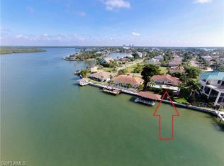 162 Tahiti Cir, Naples, FL 34113