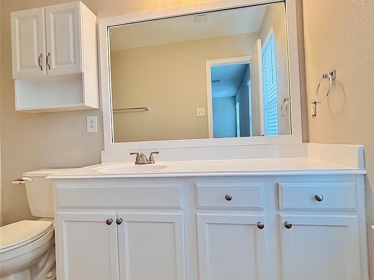 8134 Sanders Forest Ct — Photo 21