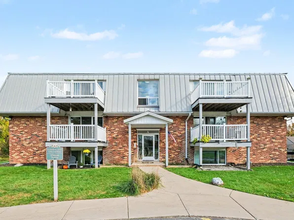 6710 Cascade Rd SE, Grand Rapids, MI 49546
