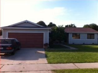 866 San Simeon Dr, Salinas, CA 93901
